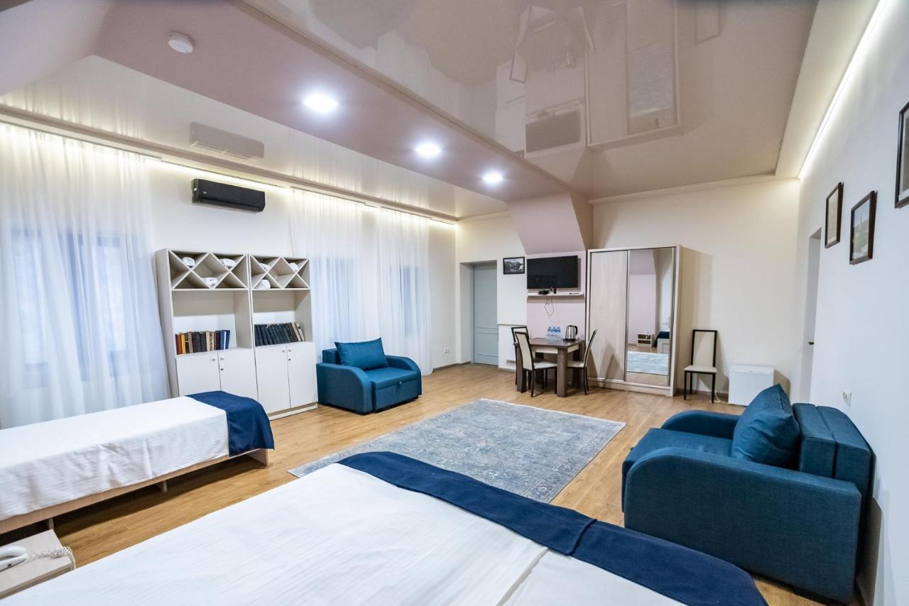 Tiflis Hotel Eksteriør bilde