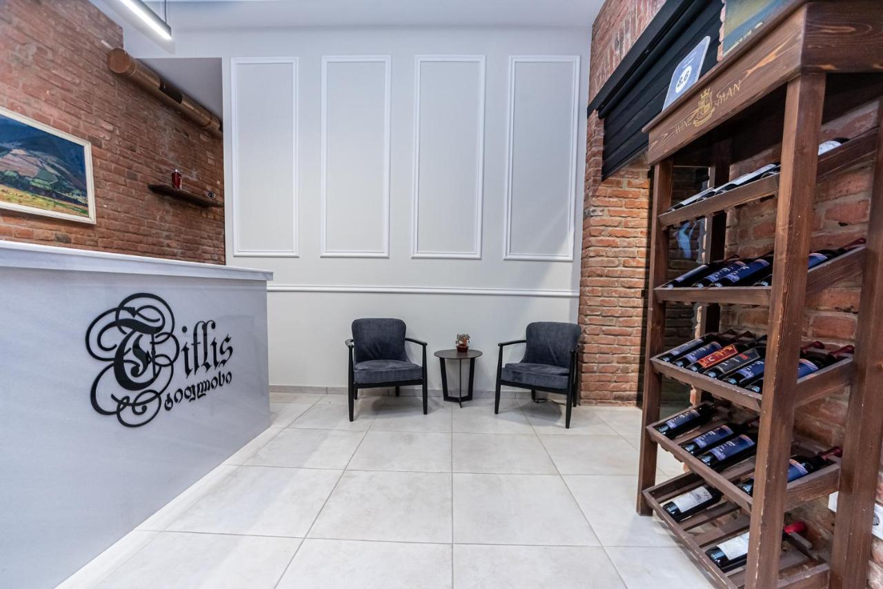 Tiflis Hotel Eksteriør bilde