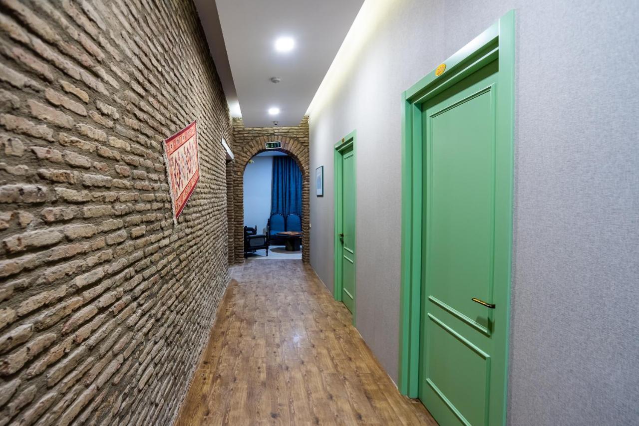 Tiflis Hotel Eksteriør bilde