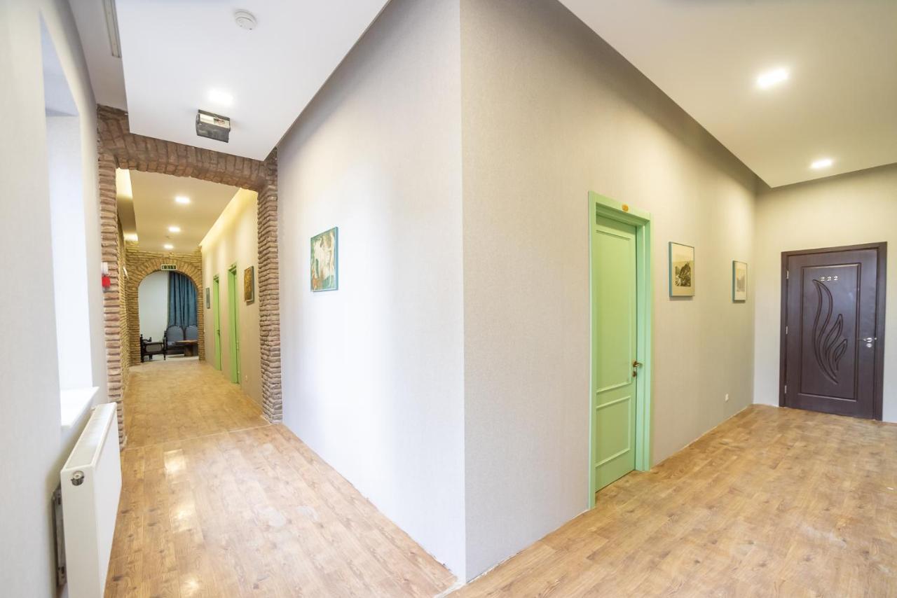 Tiflis Hotel Eksteriør bilde