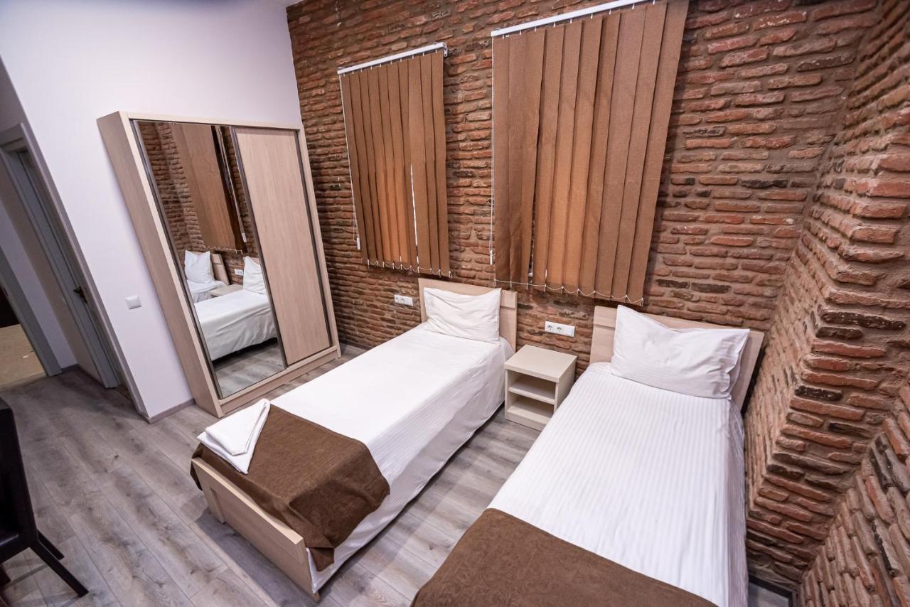Tiflis Hotel Eksteriør bilde