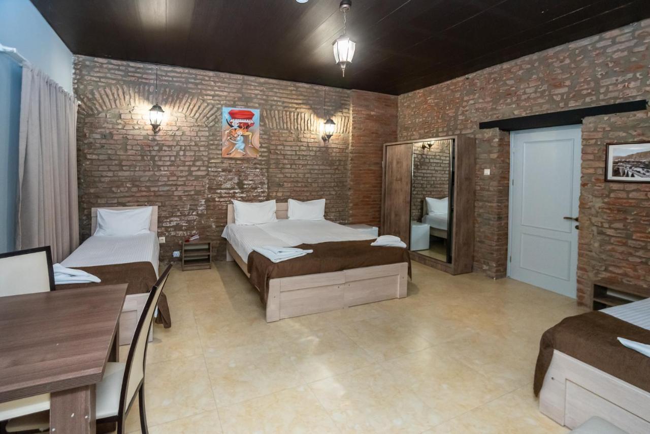 Tiflis Hotel Eksteriør bilde