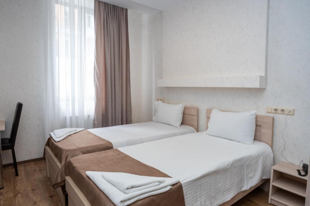 Tiflis Hotel Eksteriør bilde