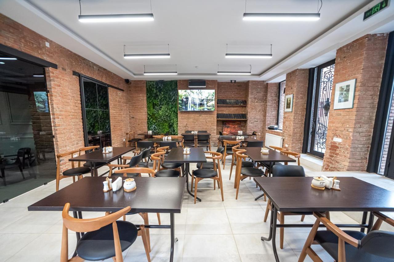 Tiflis Hotel Eksteriør bilde