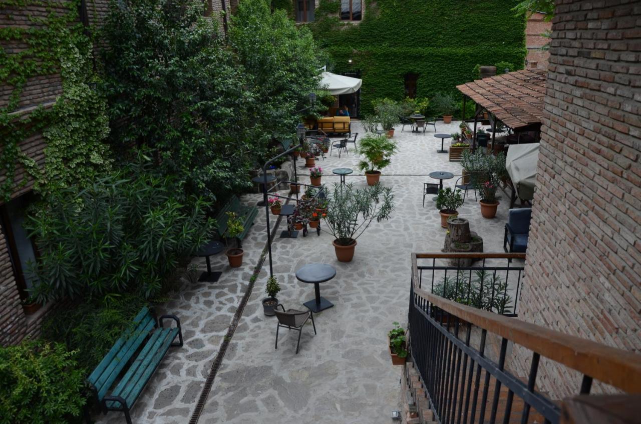 Tiflis Hotel Eksteriør bilde