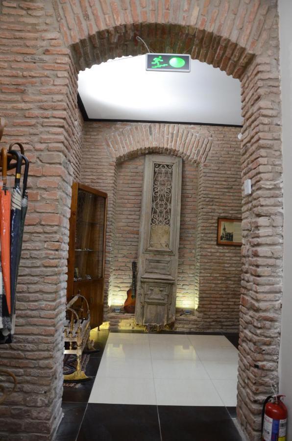 Tiflis Hotel Eksteriør bilde